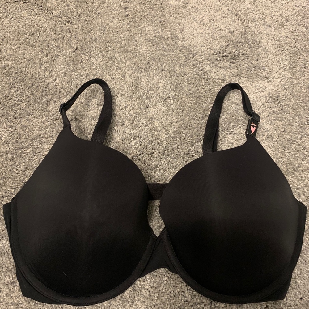 NWT Victoria’s Secret 36DD push up bra